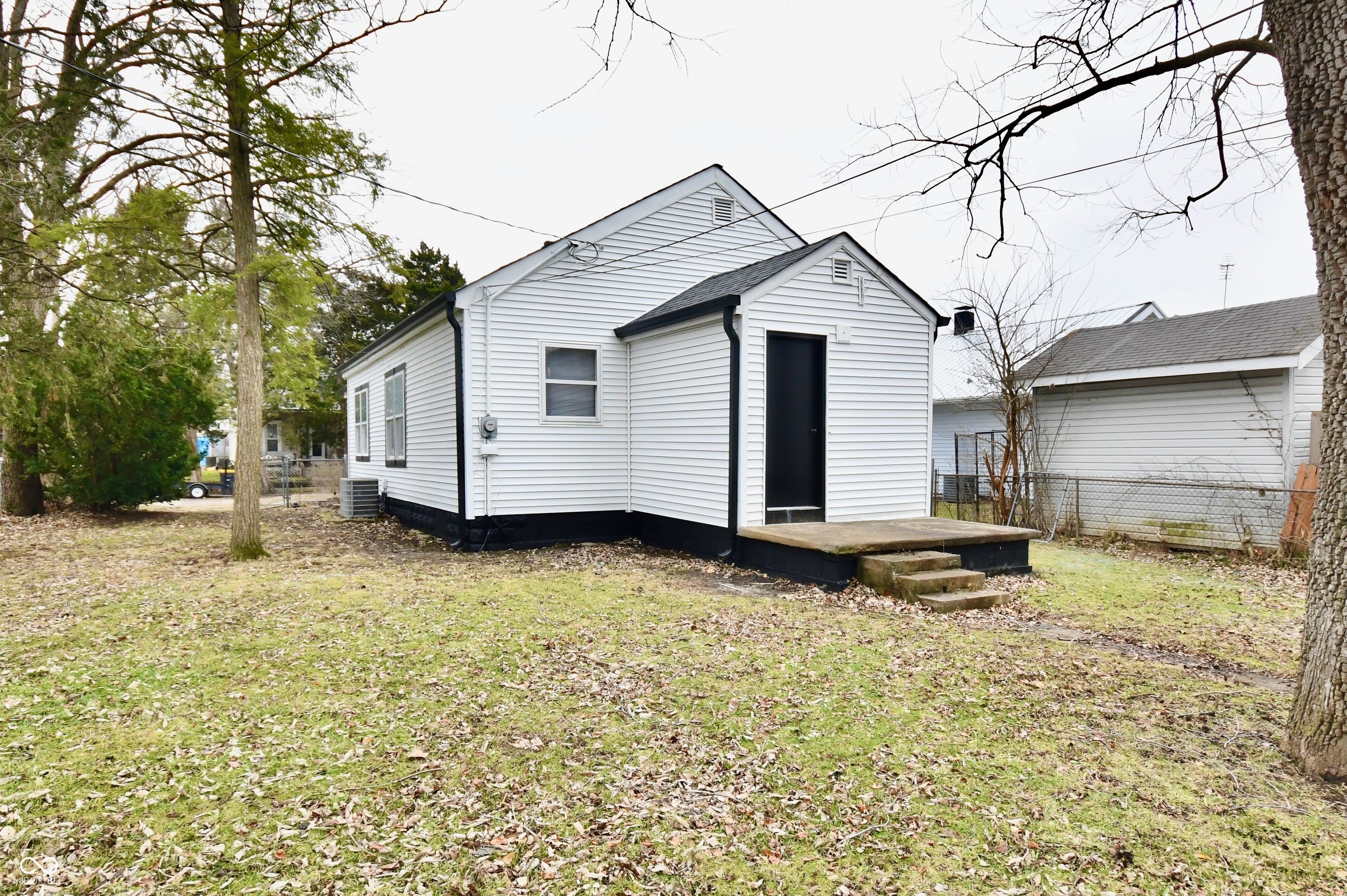 912 West 1st Street Anderson, IN 46016 - Photo 41 of 43