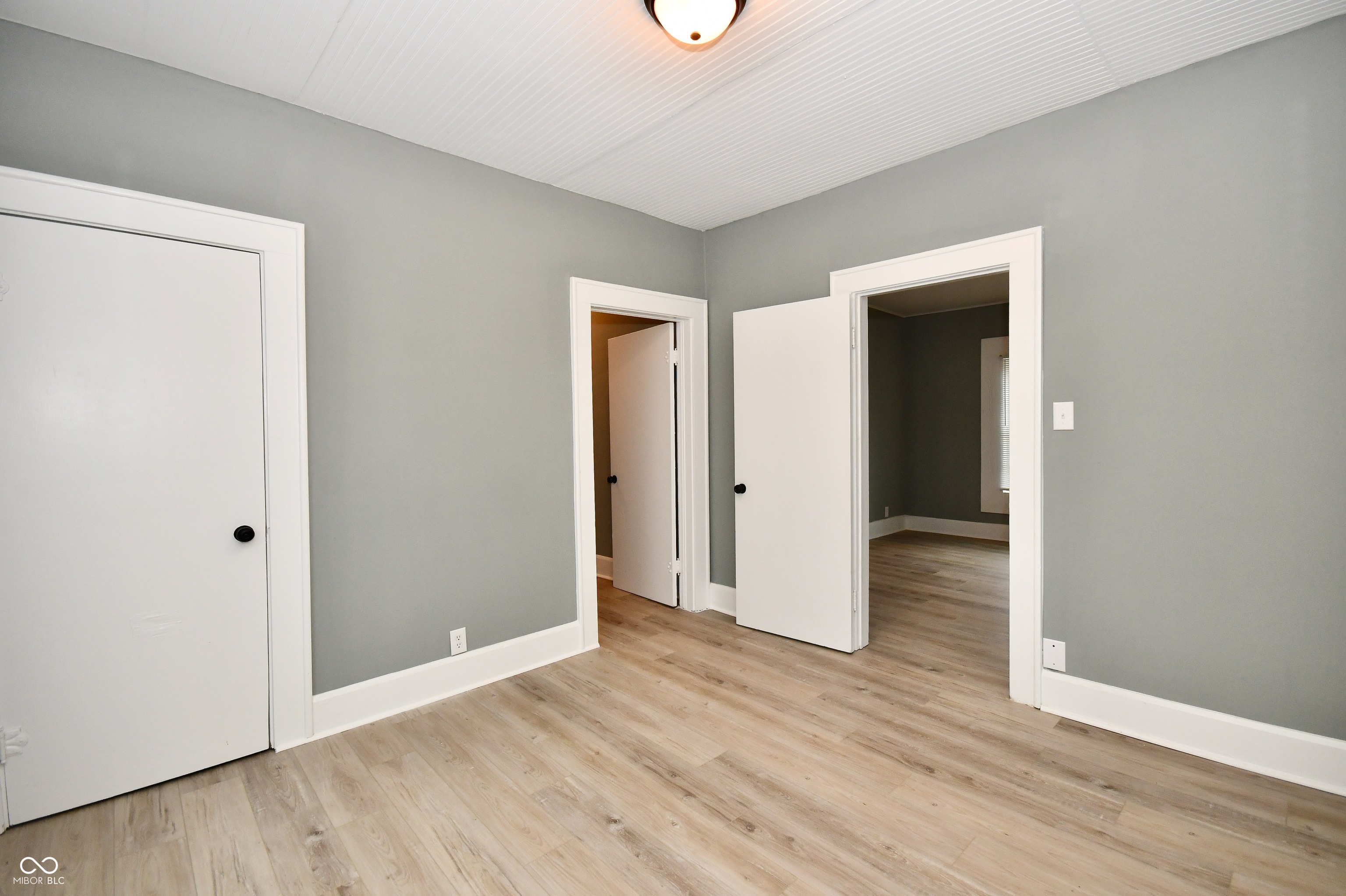 912 West 1st Street Anderson, IN 46016 - Photo 6 of 43