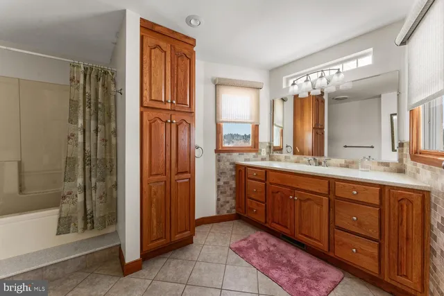 $565,000 | 656 Vance Neck Road, Middletown, DE 19709