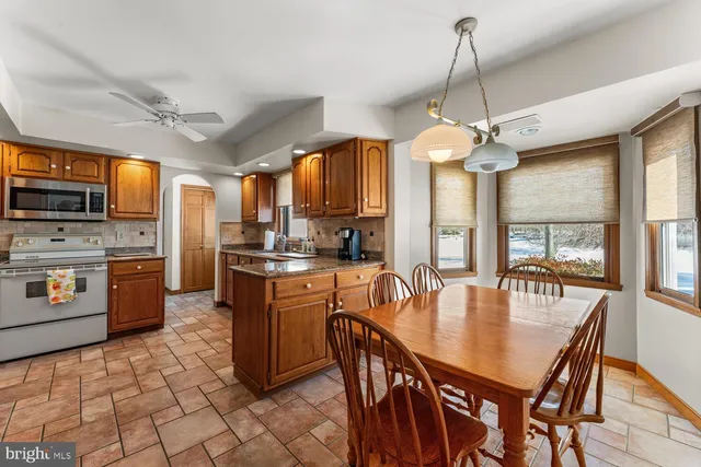 $565,000 | 656 Vance Neck Road, Middletown, DE 19709