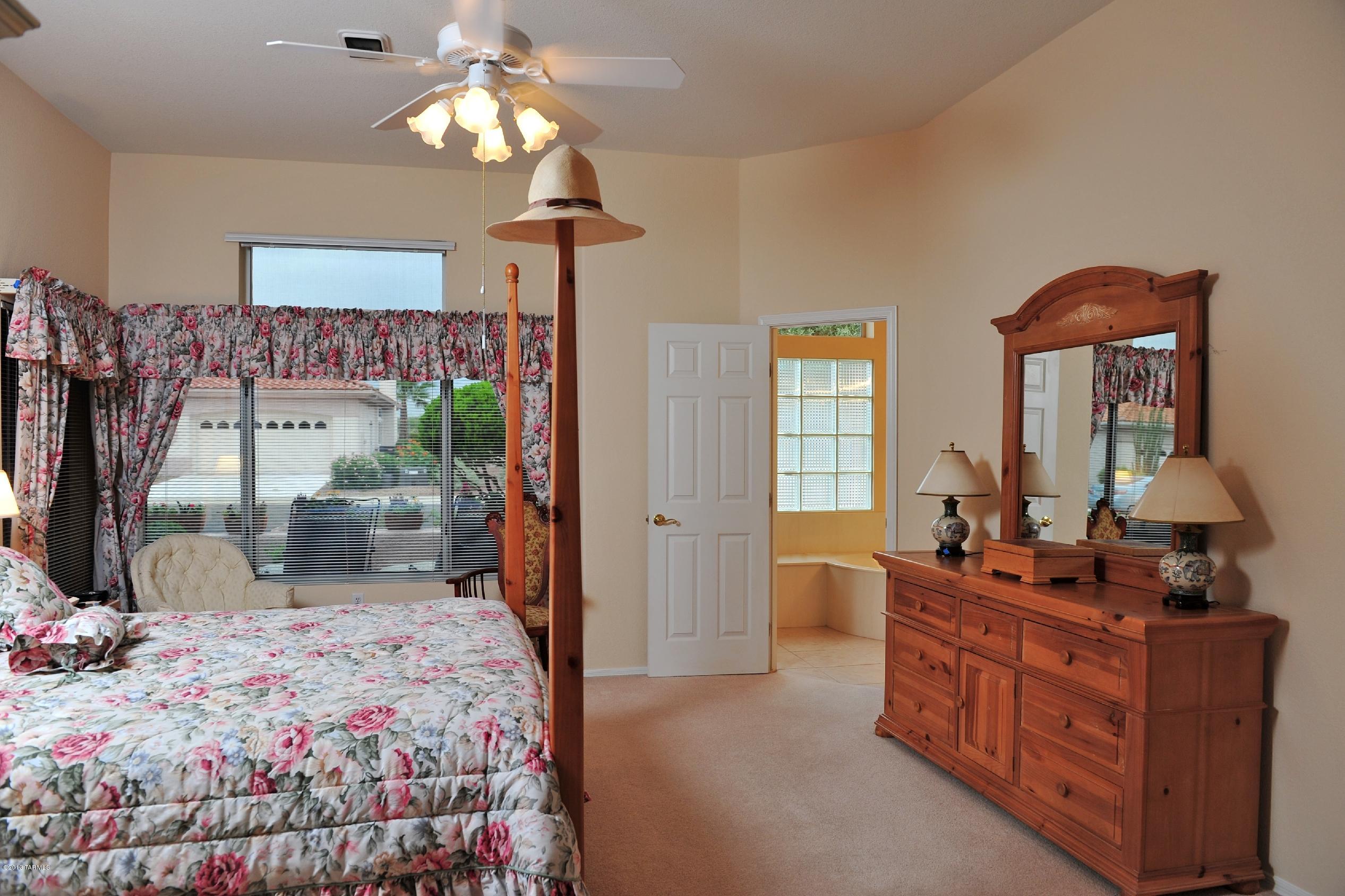 1766 East Crown Ridge Way Tucson, AZ 85755 - Photo 32 of 33