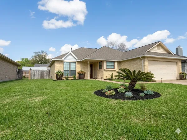 $277,000 | 15731 Castorglen Drive, Houston, TX 77598