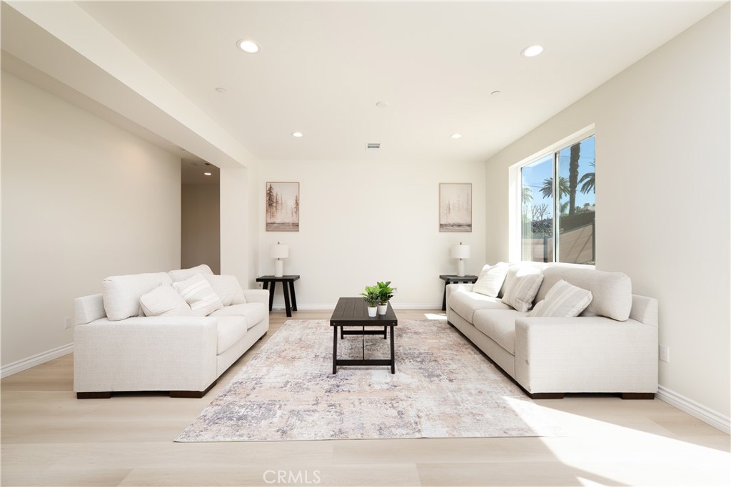 5978 Copperfield Avenue Riverside, CA 92506 - Photo 9 of 36