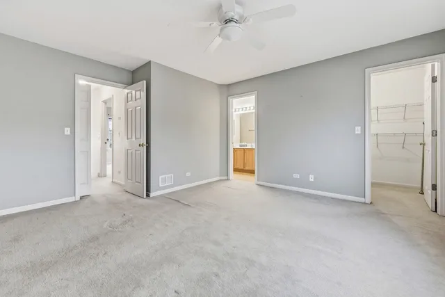 $200,000 | 335 Holiday Lane, Hainesville, IL 60073