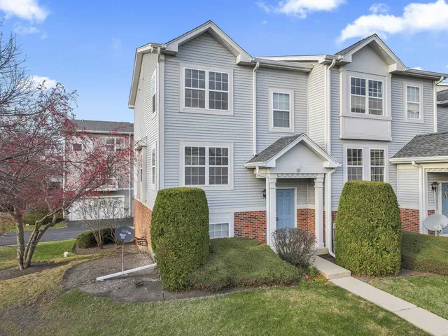 $200,000 | 335 Holiday Lane, Hainesville, IL 60073