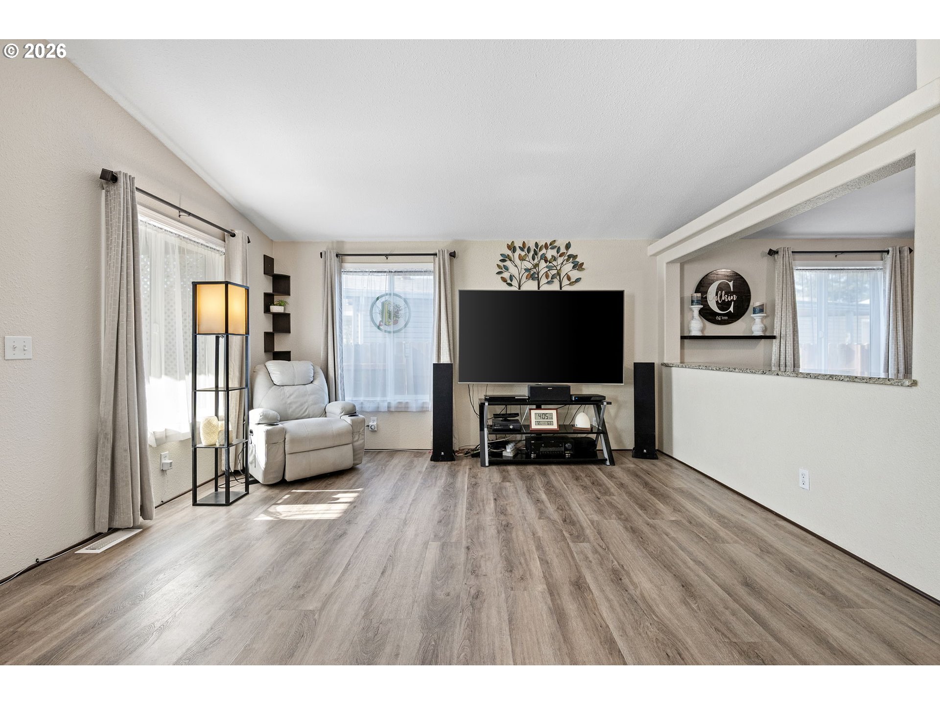 1307 Bramblewood Lane Eugene, OR 97404 - Photo 4 of 36