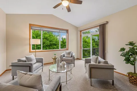 $324,900 | 464 Meadow Lane, Norwood Young America, MN 55397