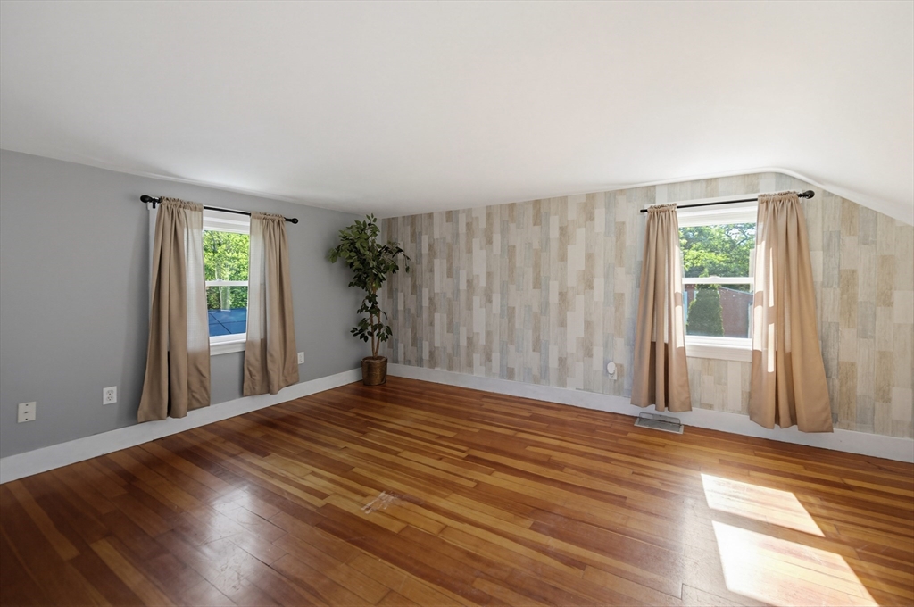 160 Sherman Road Somerset, MA 02726 - Photo 25 of 34