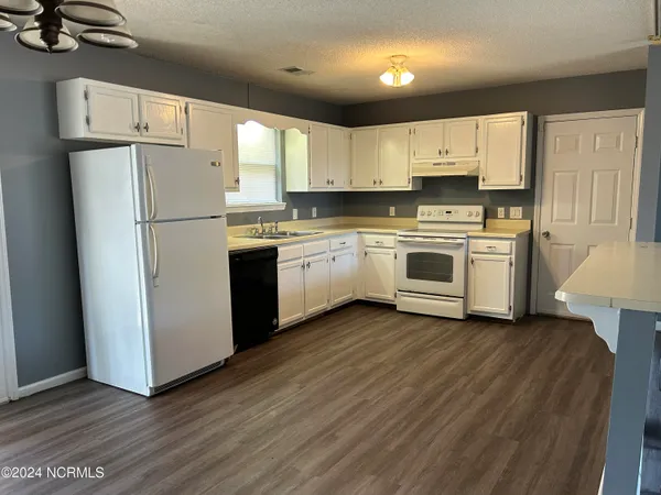 $1,500 | 101 Wildwood Court, Hubert, NC 28539