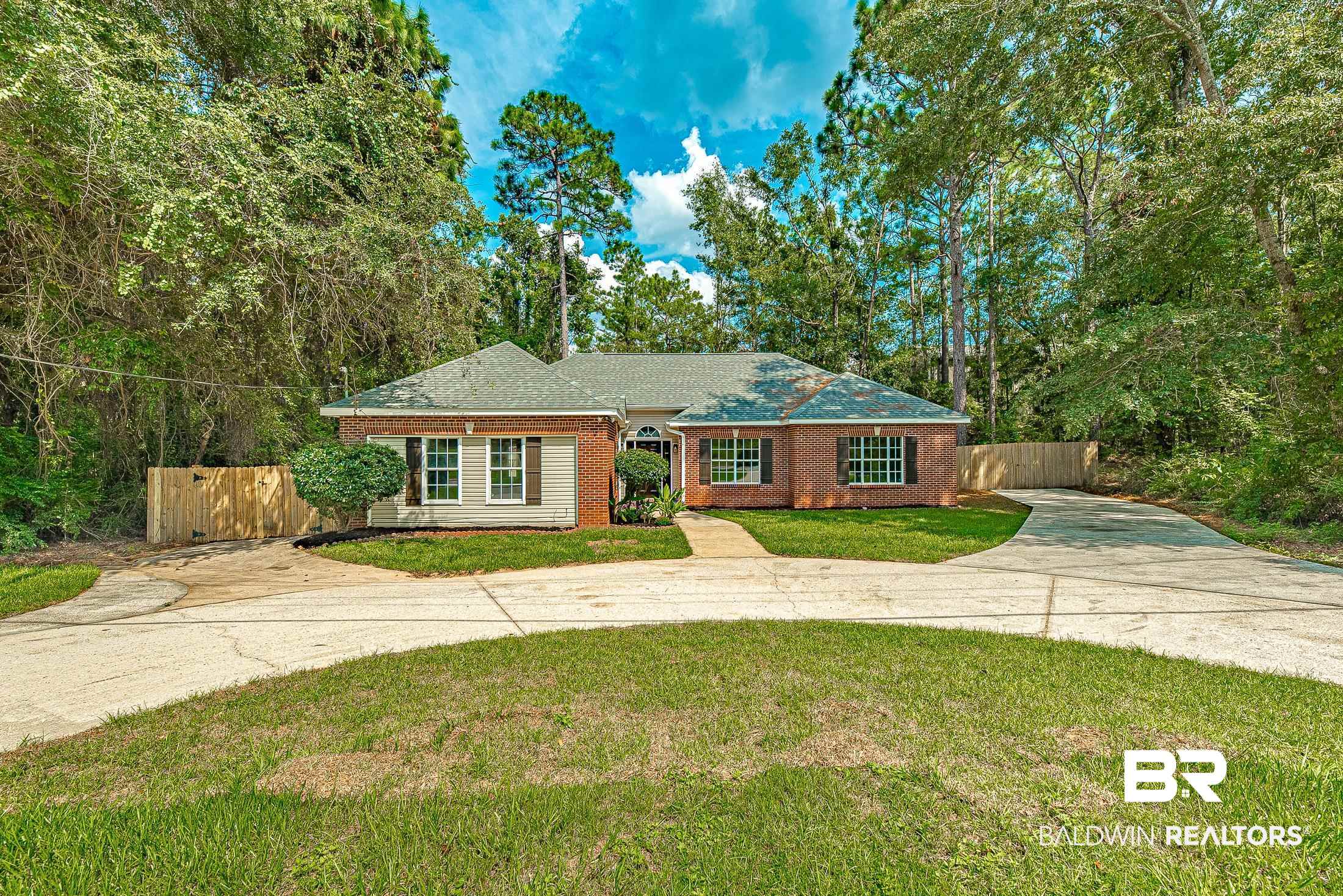 486 Ridgewood Drive Daphne, AL 36526 - Photo 2 of 33