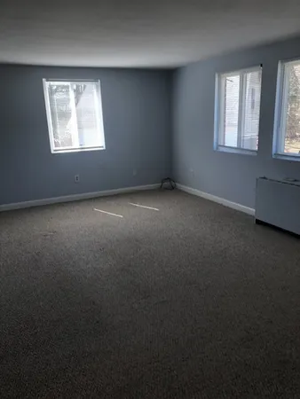 $1,700 | 272 Bedford Street, Unit A4, Abington, MA 02351