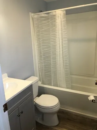 $1,700 | 272 Bedford Street, Unit A4, Abington, MA 02351