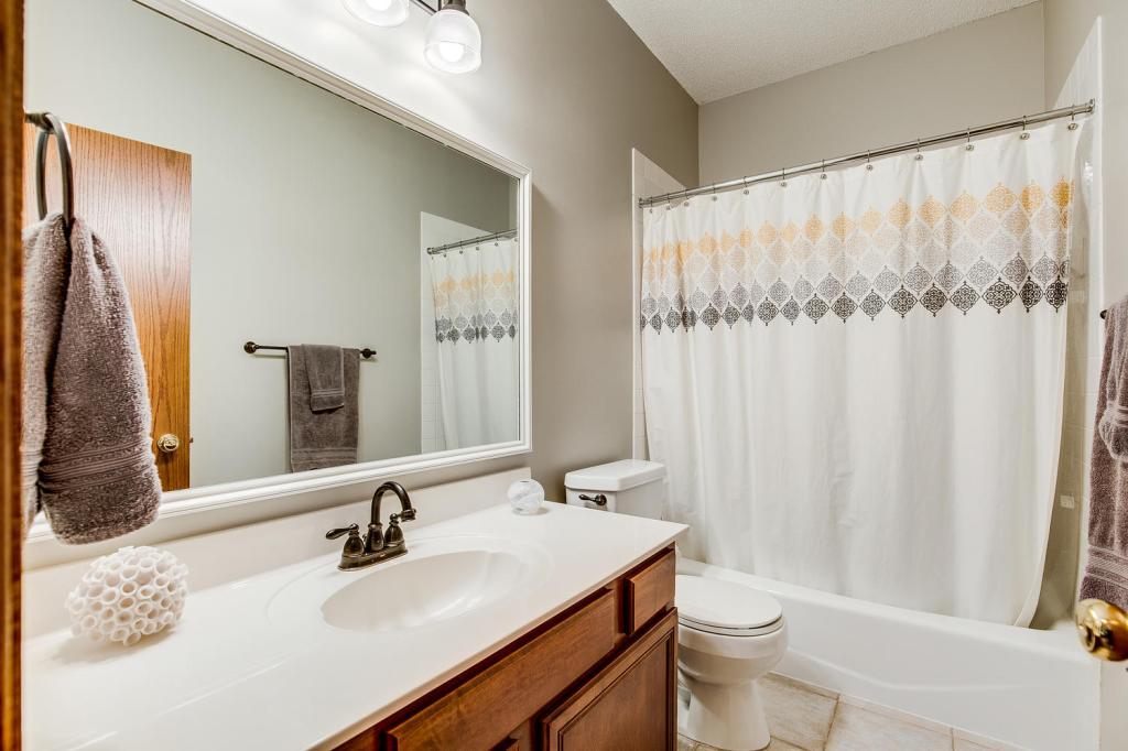 4925 Slater Road Eagan, MN 55122 - Photo 18 of 51 Gallery Image 18