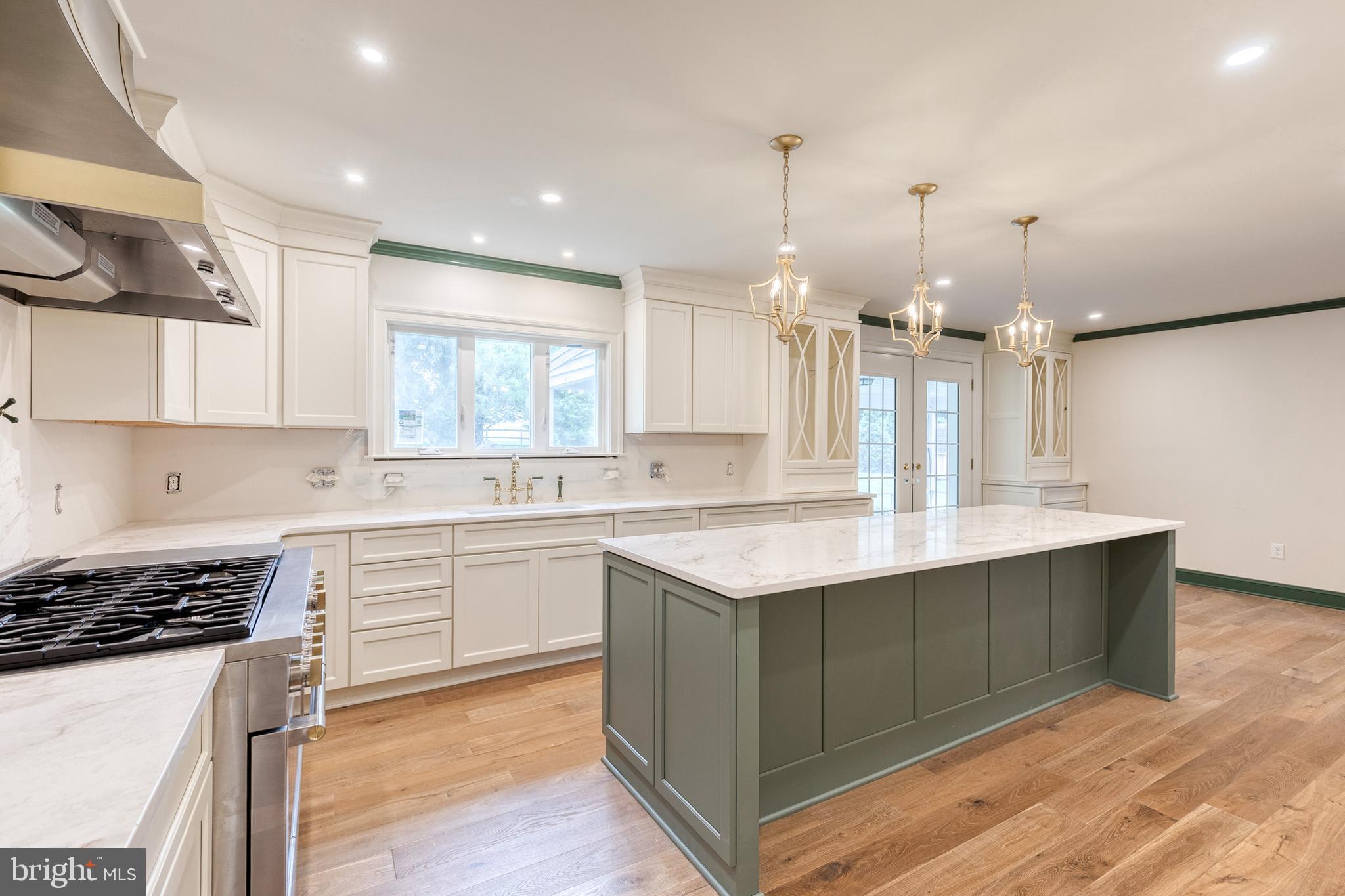 8205 Tally Ho Road Lutherville-Timonium, MD 21093 - Photo 11 of 38