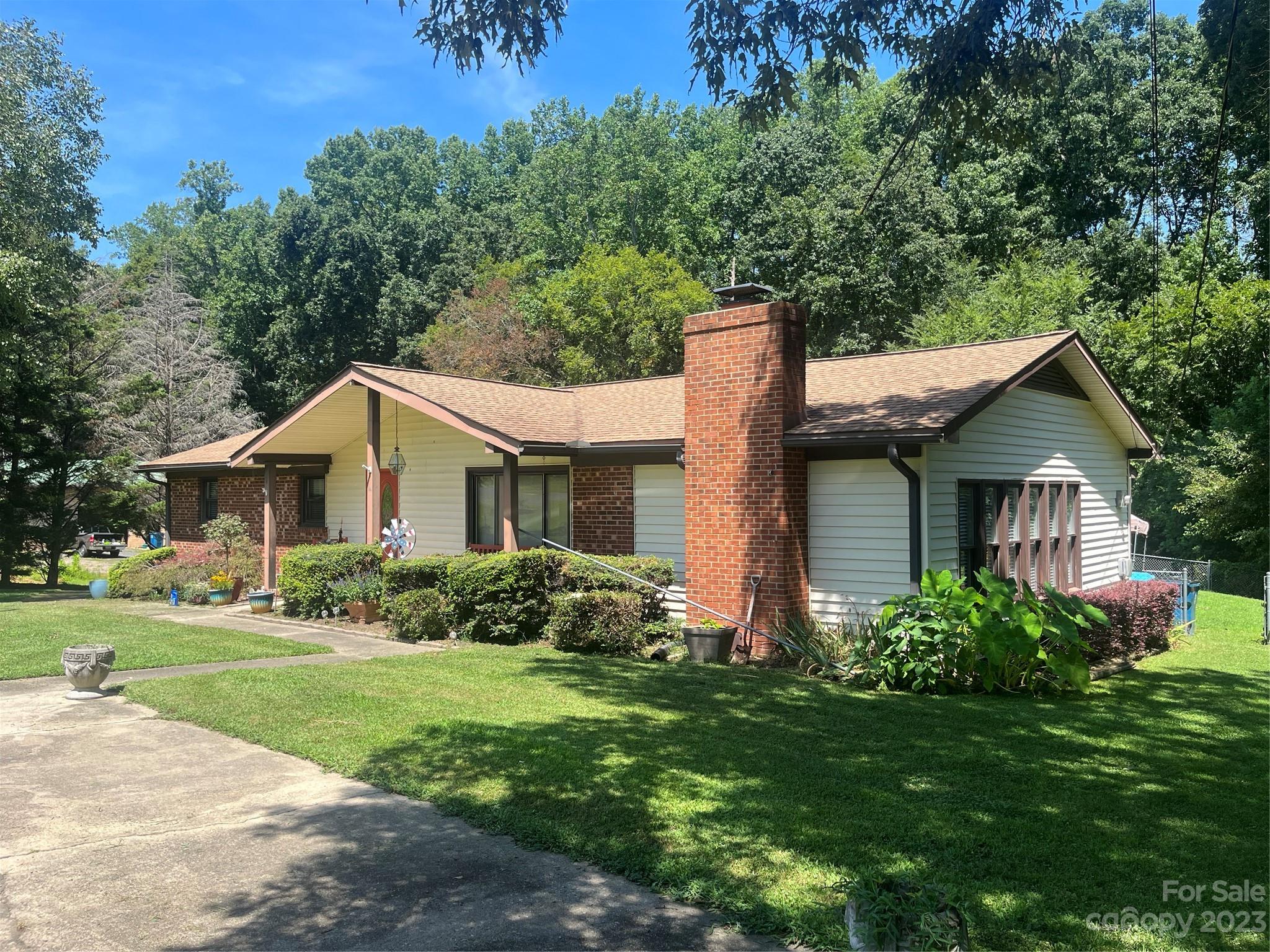 1918 Normandy Road Kannapolis, NC 28081 - Photo 3 of 18 Gallery Image 3