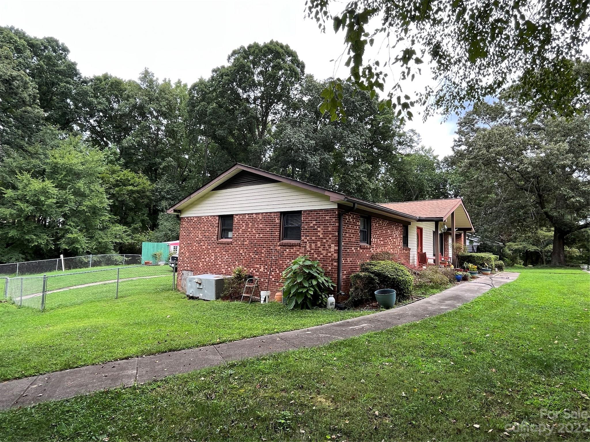 1918 Normandy Road Kannapolis, NC 28081 - Photo 4 of 18 Gallery Image 4