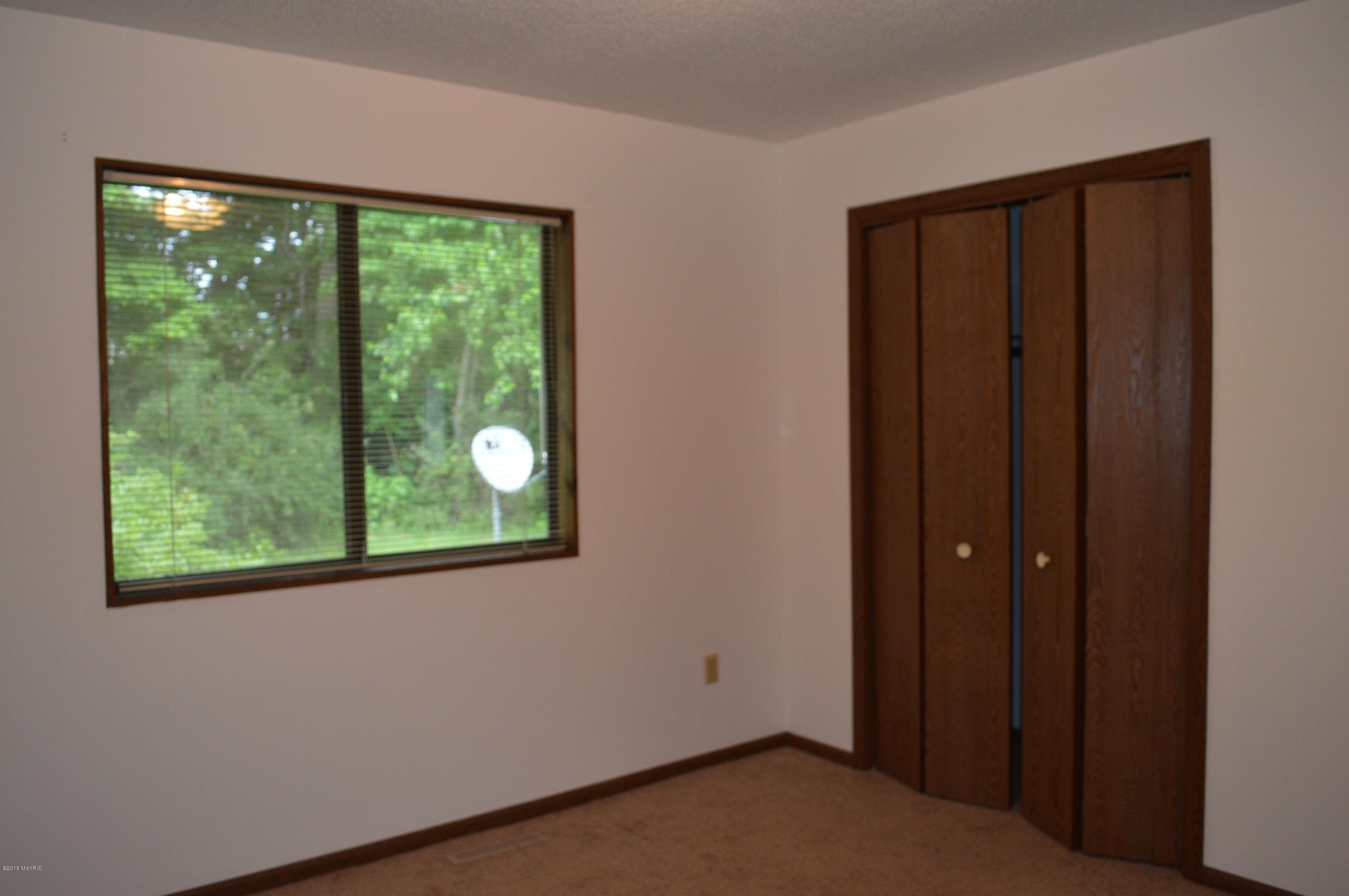 4768 Airline Road Muskegon, MI 49444 - Photo 6 of 8 012