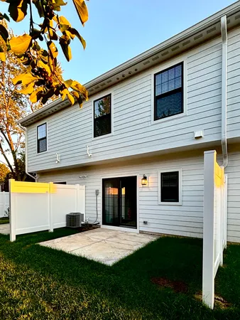 $2,750 | 1436 North Naperville Wheaton Road, Unit 112, Naperville, IL 60563