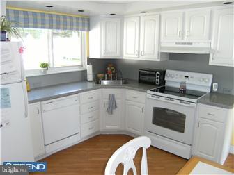 271 Valley Road Warminster, PA 18974 - Photo 2 of 11 Kitchen