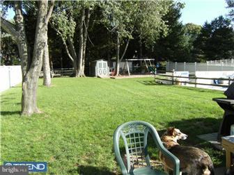 271 Valley Road Warminster, PA 18974 - Photo 6 of 11 Exterior Back
