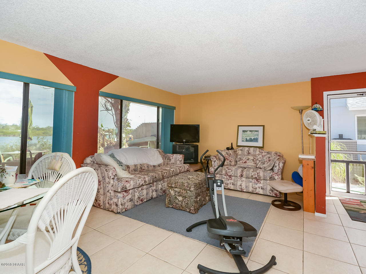 7 Pelican Lane Edgewater, FL 32141 - Photo 4 of 27 7_PelicanLane-14