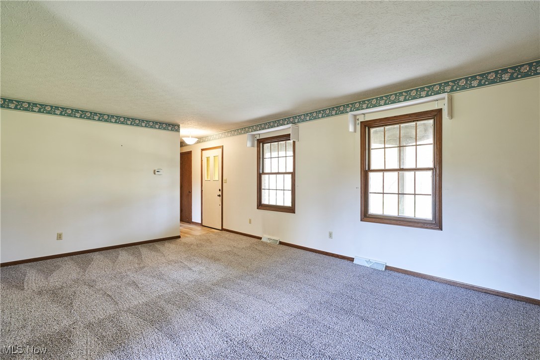 7775 Beach Road Wadsworth, OH 44281 - Photo 10 of 31 Gallery Image 10
