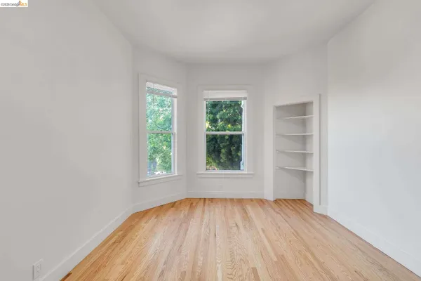 $5,995 | 1238 12th Street, Oakland, CA 94607