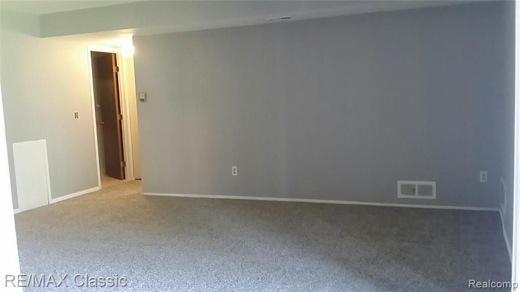 29850 West Twelve Mile Road, Unit 507 Farmington, MI 48334 - Photo 3 of 22
