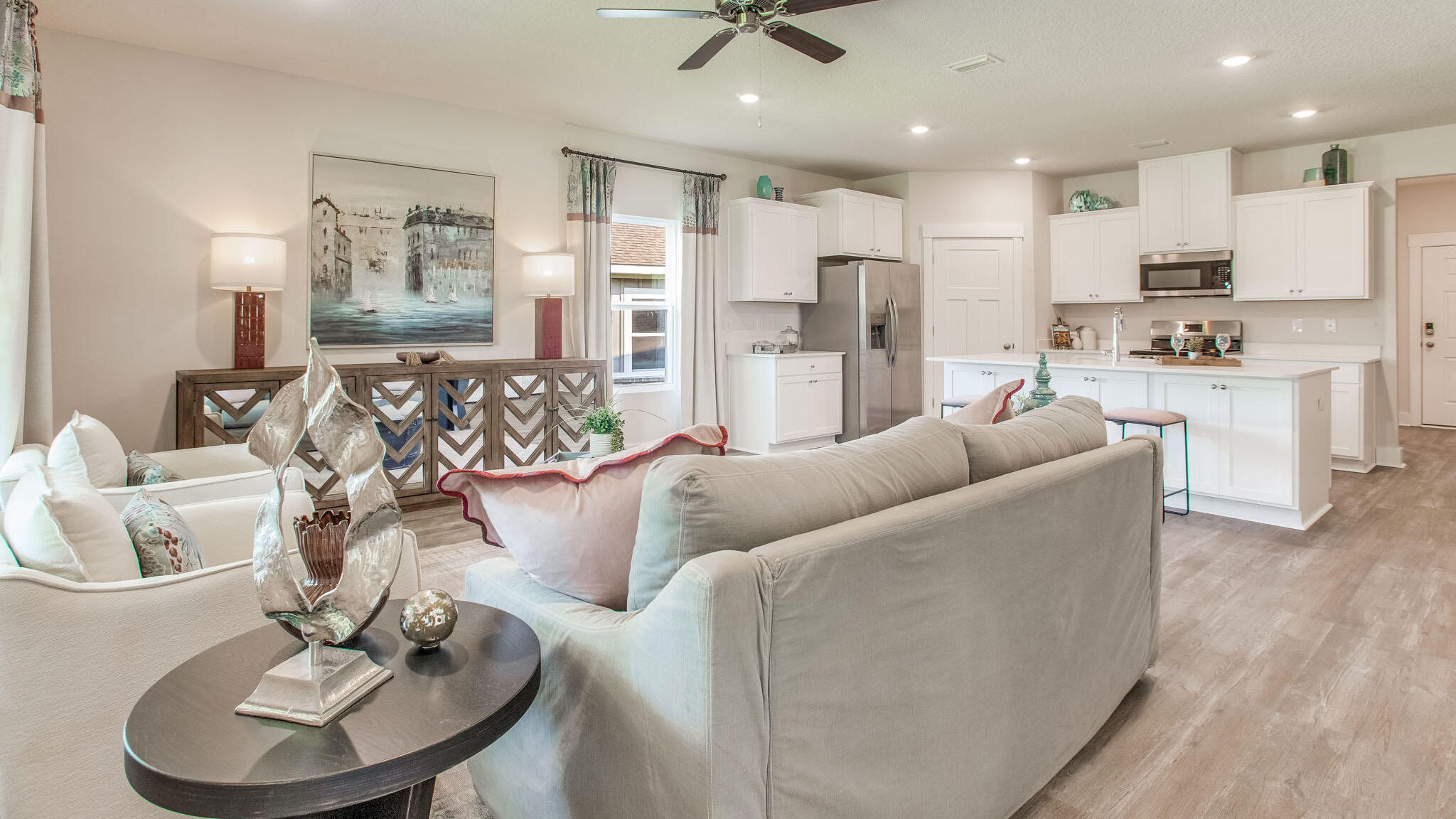 60 Foxtrail Run Freeport, FL 32439 - Photo 15 of 31 a living room with furniture kitchen and kitchen view