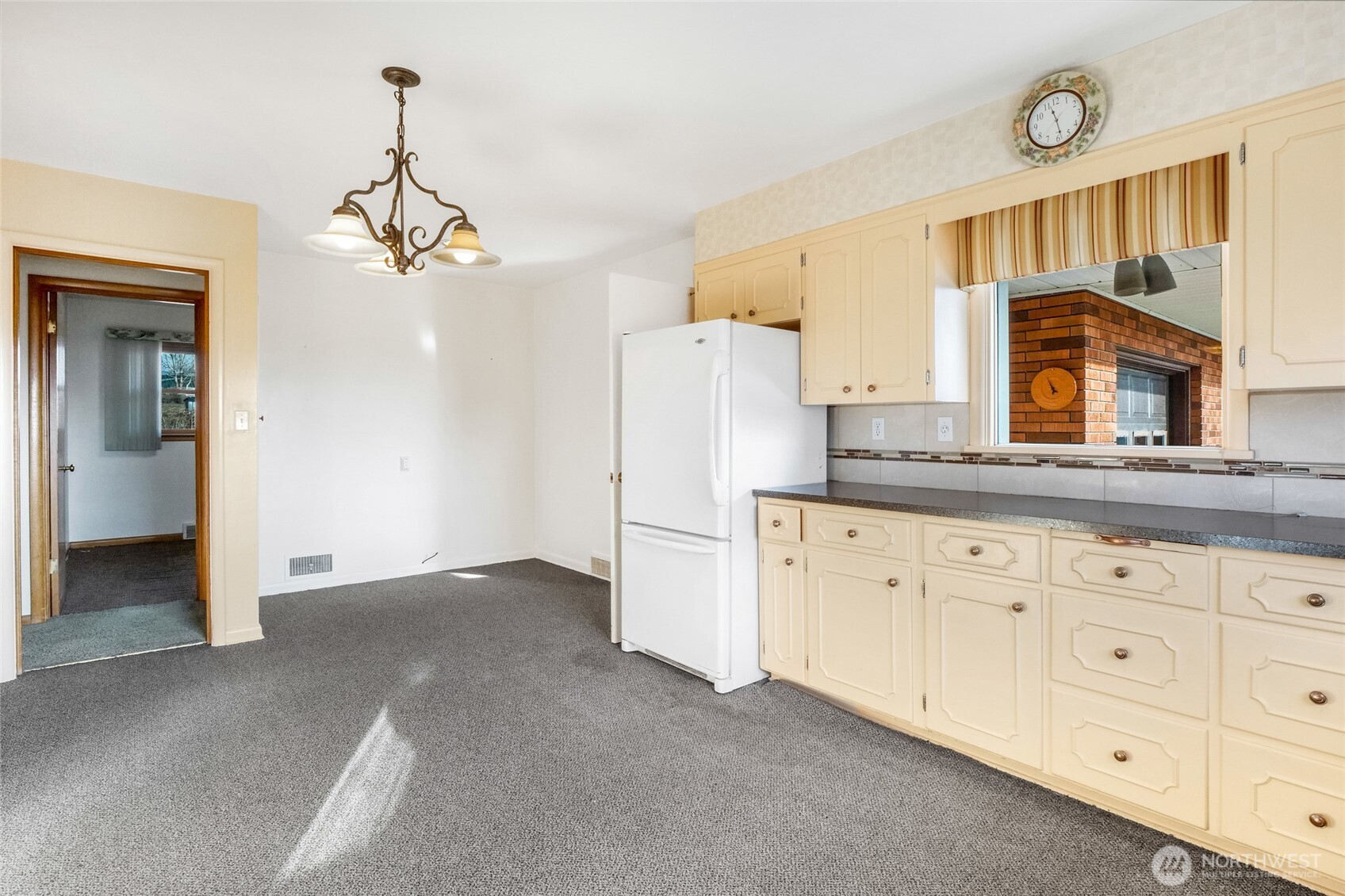 319 East 3rd Street Lind, WA 99341 - Photo 13 of 37