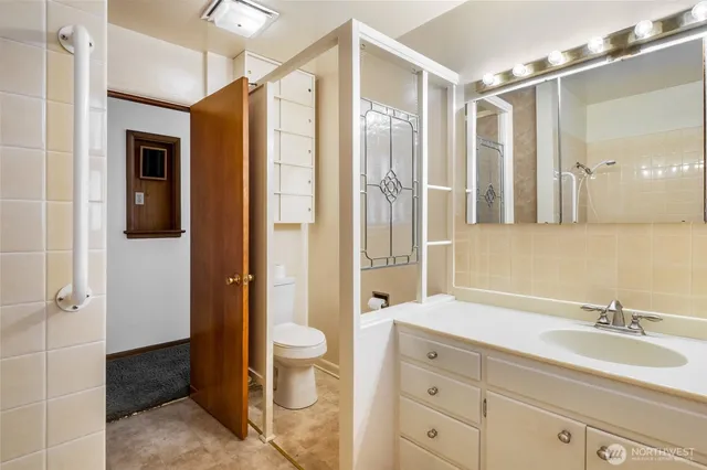 $299,000 | 319 East 3rd Street, Lind, WA 99341