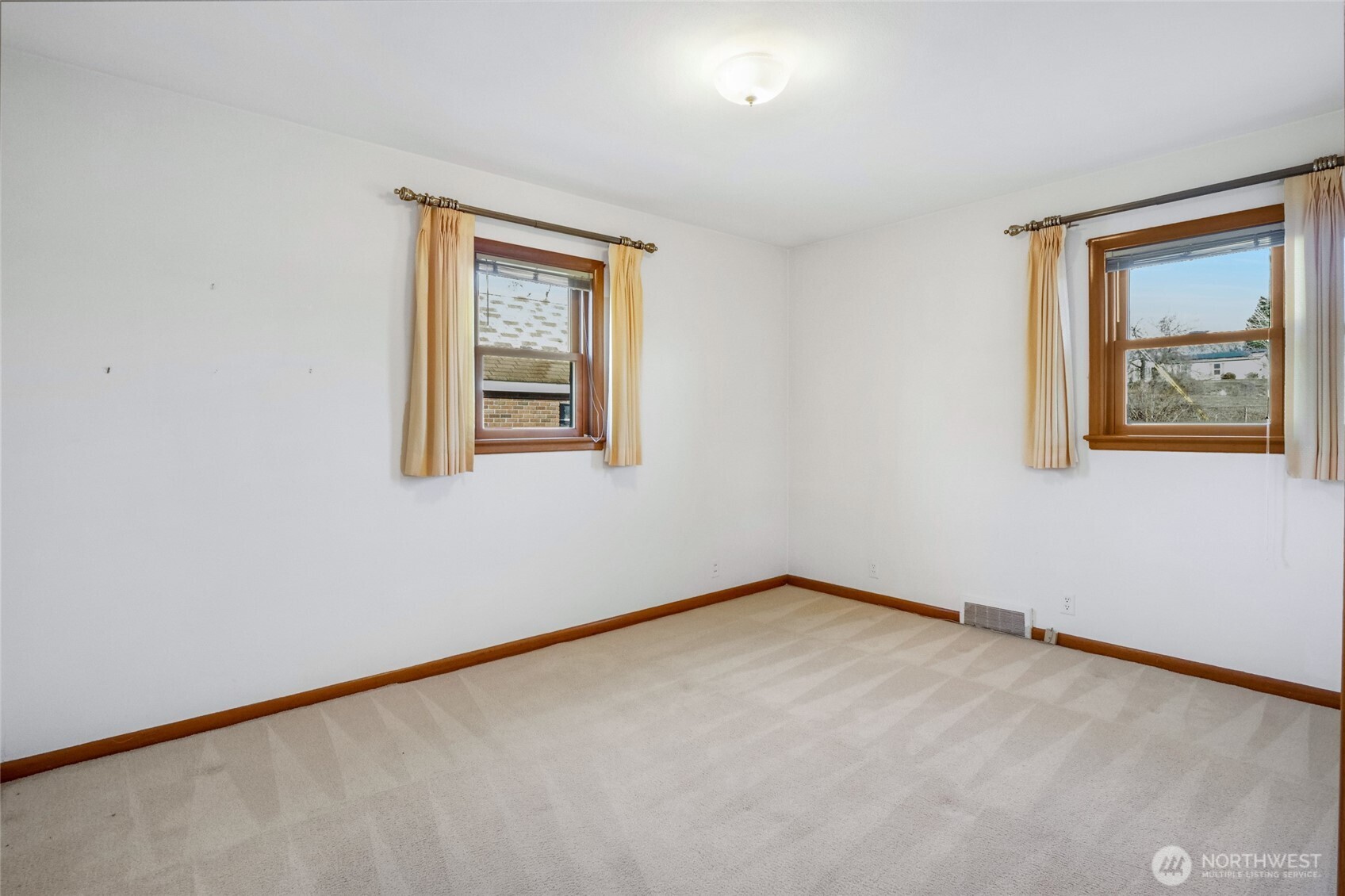 319 East 3rd Street Lind, WA 99341 - Photo 20 of 37