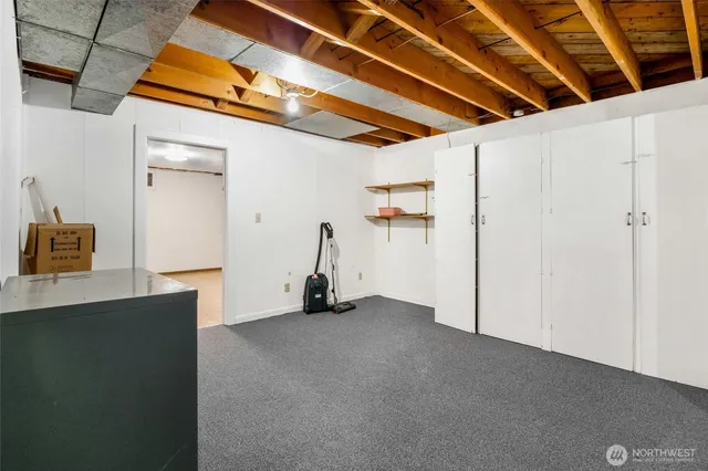 $299,000 | 319 East 3rd Street, Lind, WA 99341