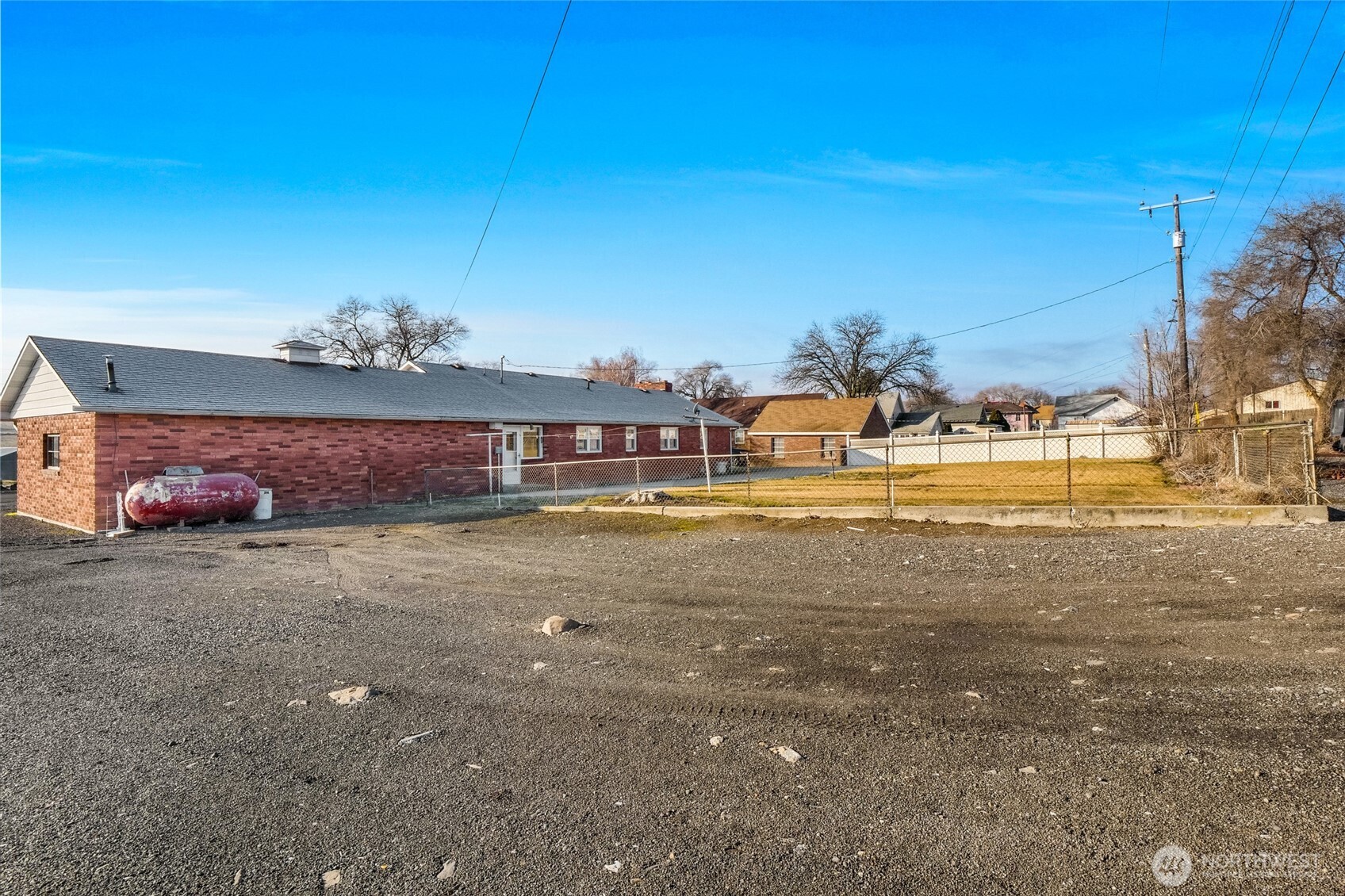 319 East 3rd Street Lind, WA 99341 - Photo 3 of 37