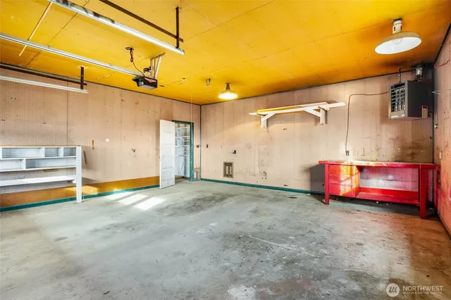 $299,000 | 319 East 3rd Street, Lind, WA 99341