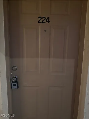 $1,250 | 608 Gerald Avenue, Unit 224, Lehigh Acres, FL 33936