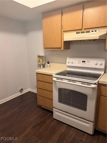 $1,250 | 608 Gerald Avenue, Unit 224, Lehigh Acres, FL 33936