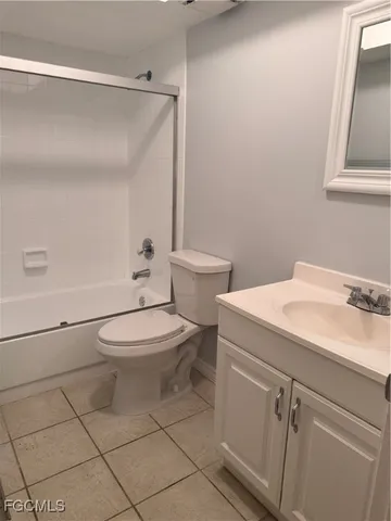 $1,250 | 608 Gerald Avenue, Unit 224, Lehigh Acres, FL 33936