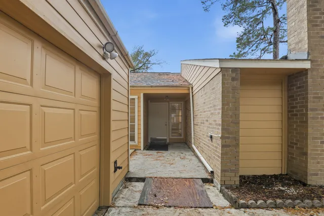 a view of a entryway door of the house