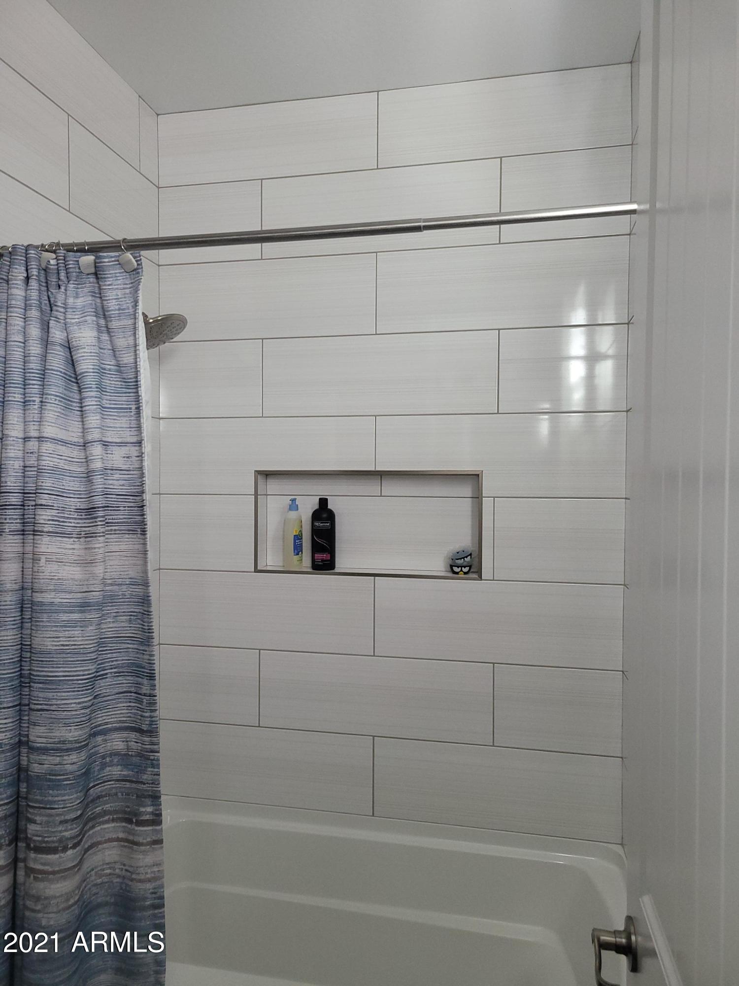7121 West Post Road Chandler, AZ 85226 - Photo 16 of 17 Upstairs Bath