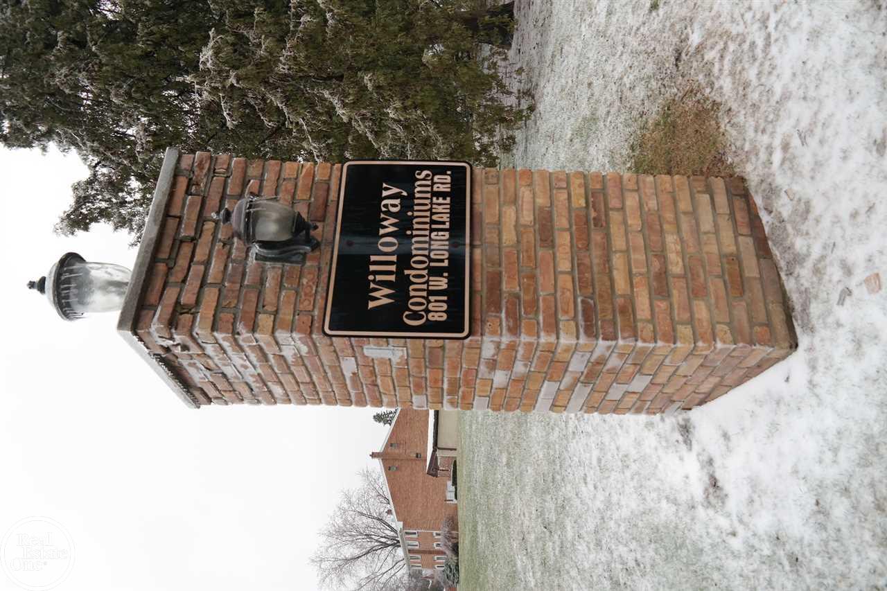 801 West Long Lake Road, Unit C4 Bloomfield Hills, MI 48302 - Photo 16 of 16