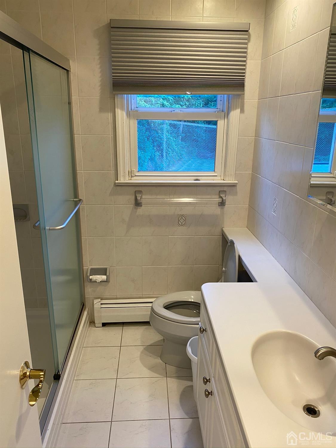 931 King Georges Post Road Edison, NJ 08837 - Photo 5 of 19 Gallery Image 5