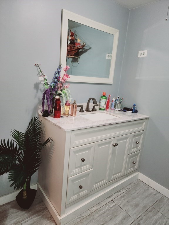 32 Middlesex Avenue Worcester, MA 01604 - Photo 6 of 9
