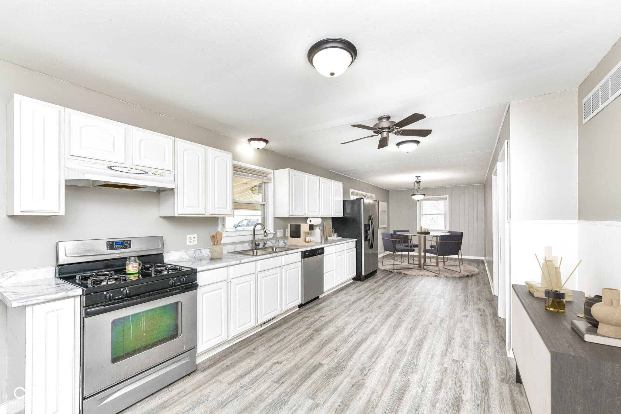 435 West Thompson Road Indianapolis, IN 46217 - Photo 9 of 37 Gallery Image 9