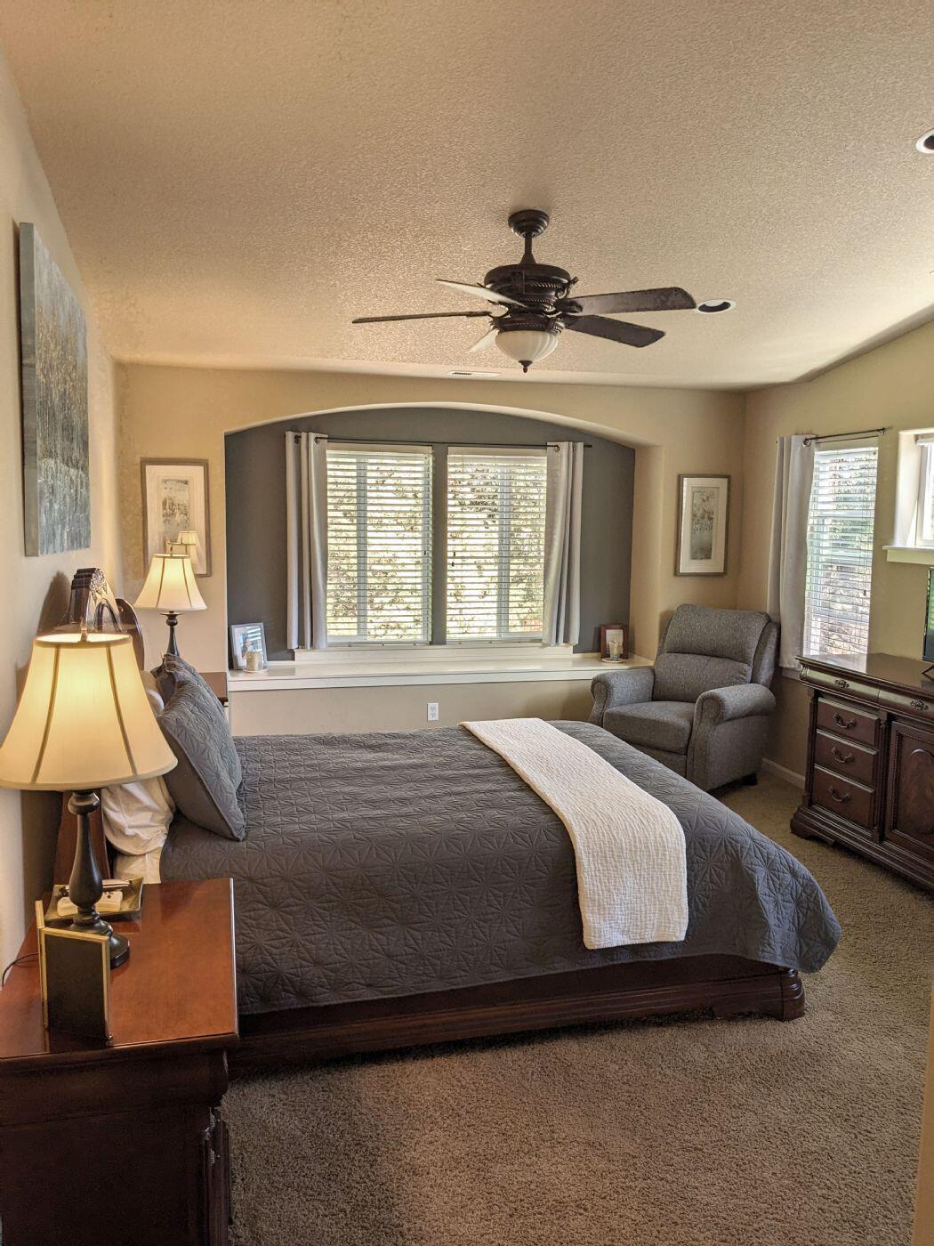 61276 Splendor Lane Bend, OR 97702 - Photo 24 of 40 PrimaryBedroom