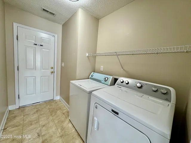 $1,500 | 301 West Willowood Lane, Jacksonville, NC 28546