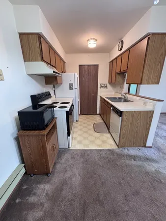 $145,000 | 633 South Virginia Road, Unit 115, Crystal Lake, IL 60014