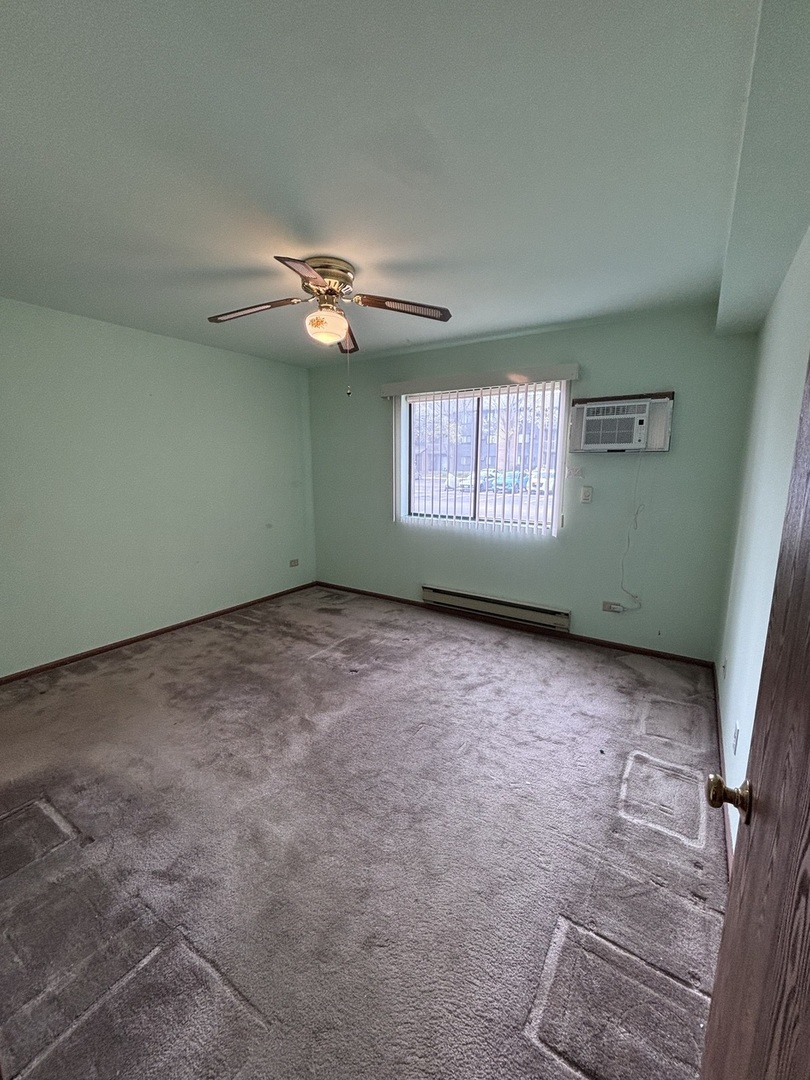 633 South Virginia Road, Unit 115 Crystal Lake, IL 60014 - Photo 5 of 9