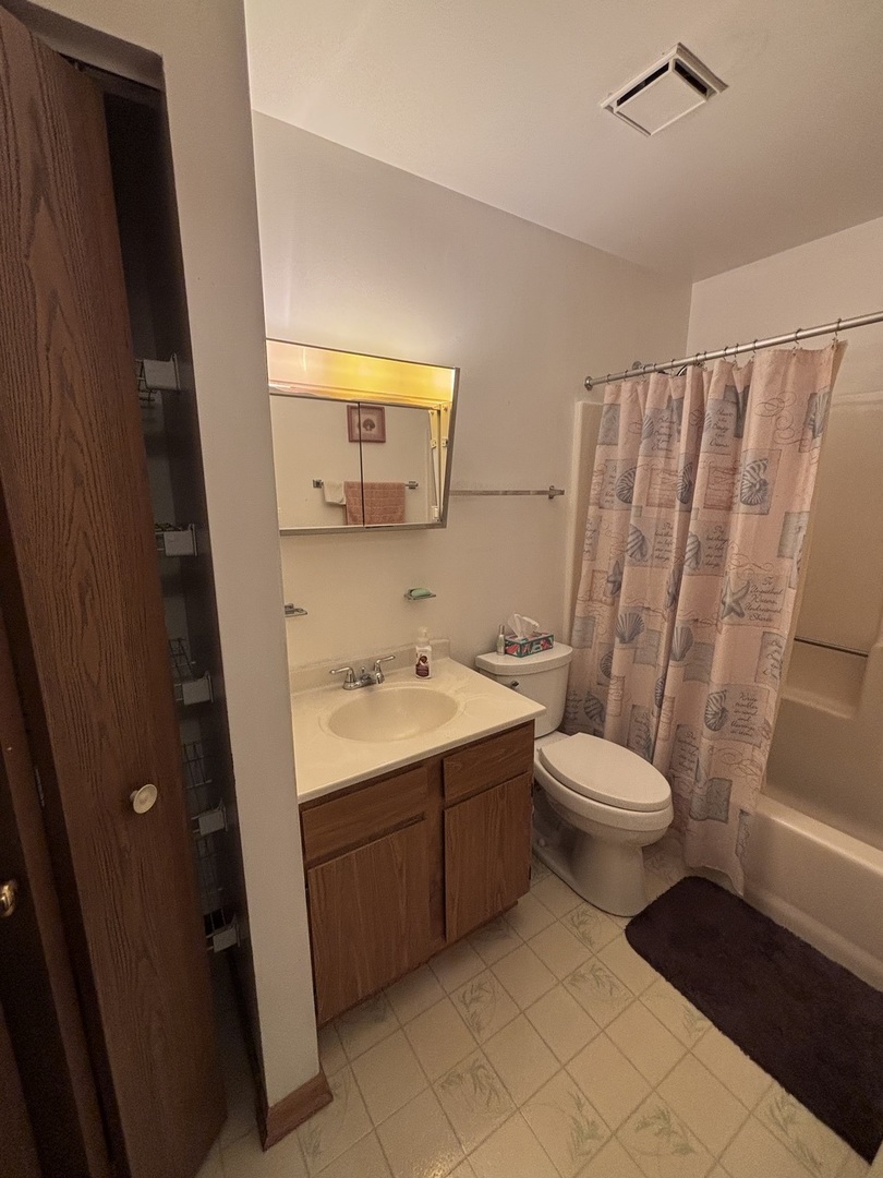 633 South Virginia Road, Unit 115 Crystal Lake, IL 60014 - Photo 7 of 9