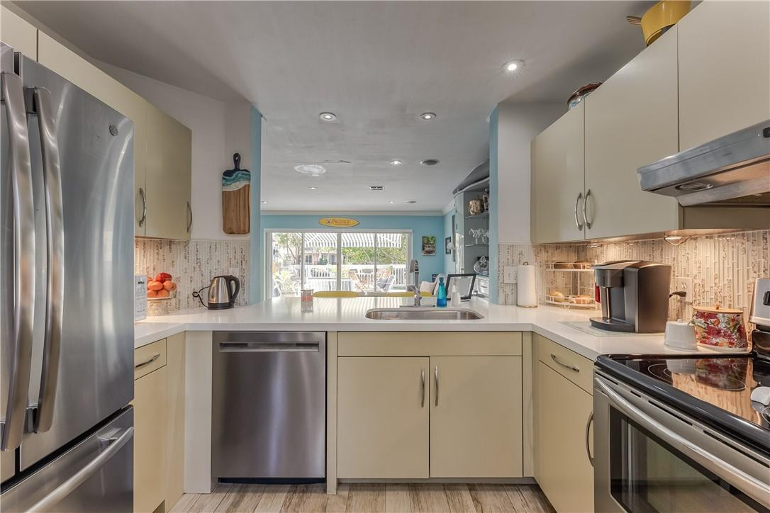 2004 Riverside Place, Unit 2 Wilton Manors, FL 33305 - Photo 13 of 47 Photo 13